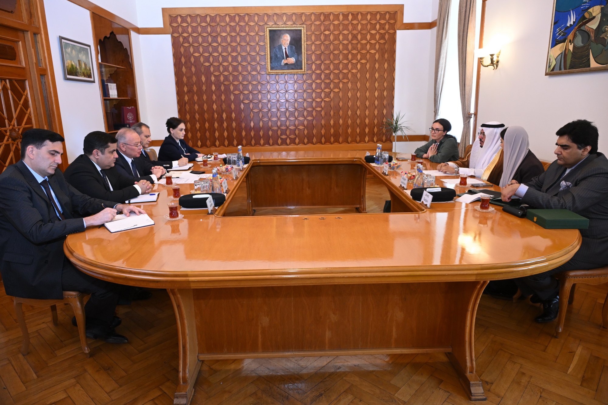 A meeting was held at the Constitutional Court with a delegation from the OIC Independent Permanent Human Rights Commission